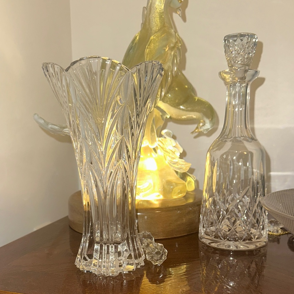 Elegant Clear Crystal Vase
